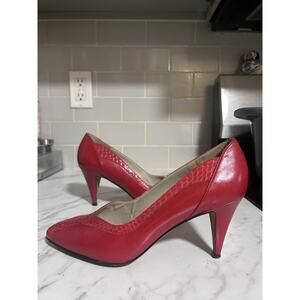 Garolini Italian Made Vintage Pumps Size 6W. Bright Red, Snake Skin Accent.